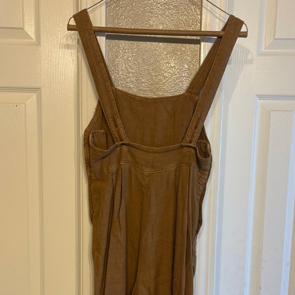 Brown Sleeveless Button-Detail Romper - Picture 2 of 3